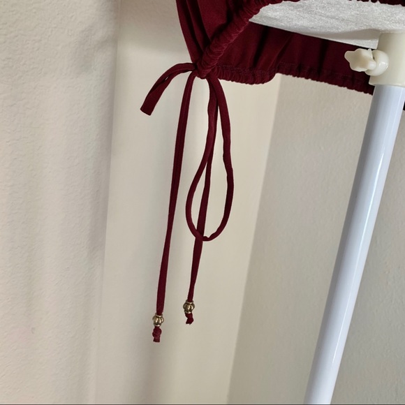 Volume Maroon Bead Detail V Neck Top - Picture 5 of 13